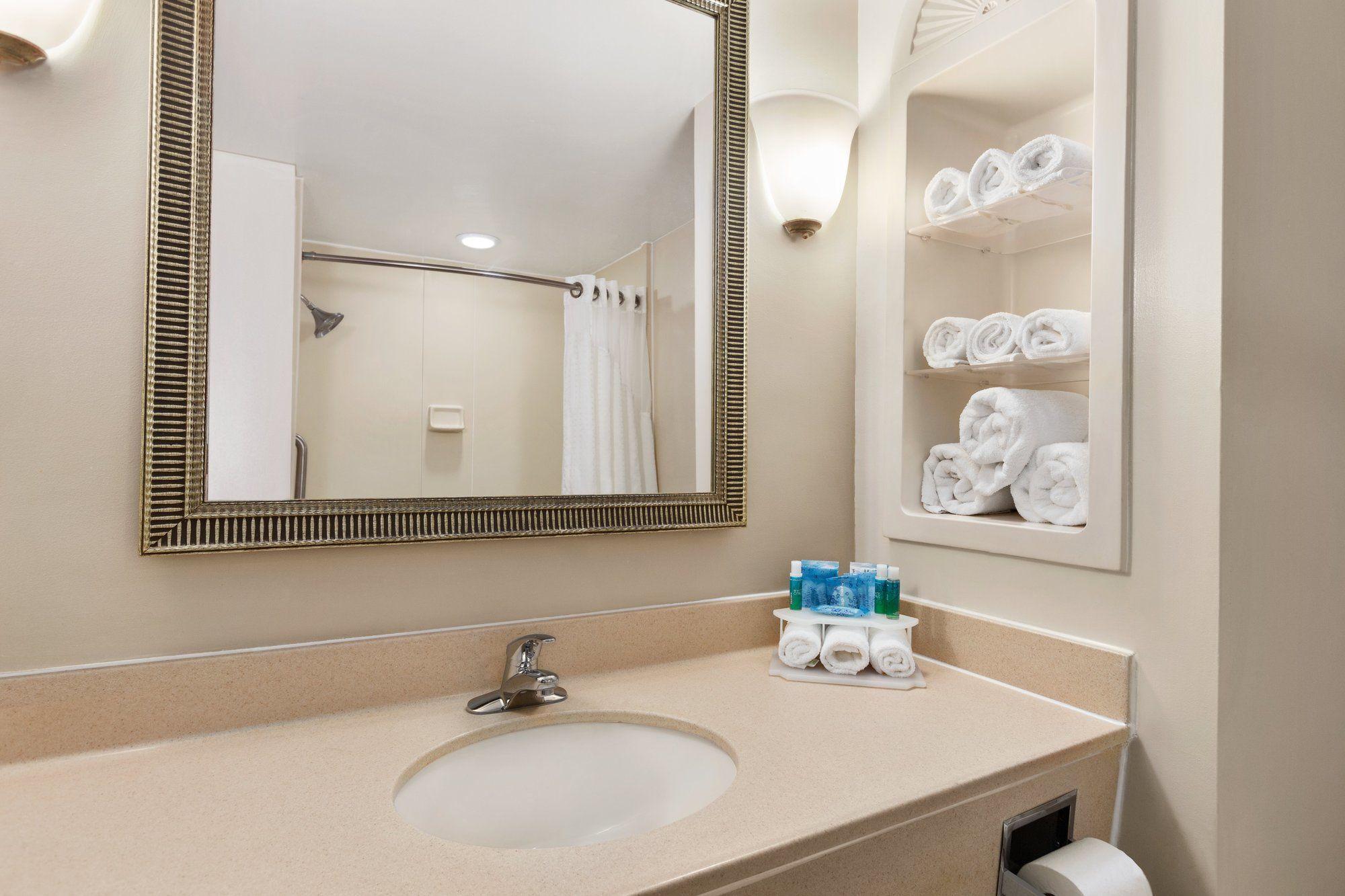 Holiday Inn Express & Suites Florence By Ihg Экстерьер фото