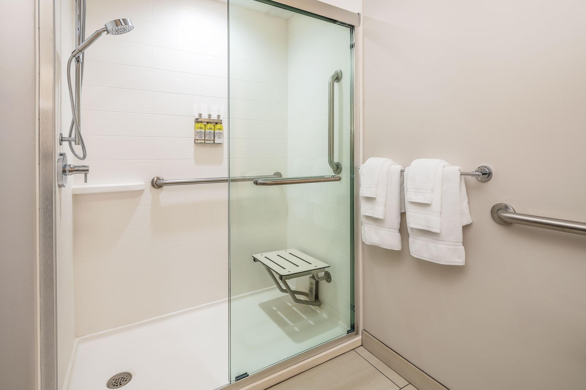 Holiday Inn Express & Suites Florence By Ihg Экстерьер фото