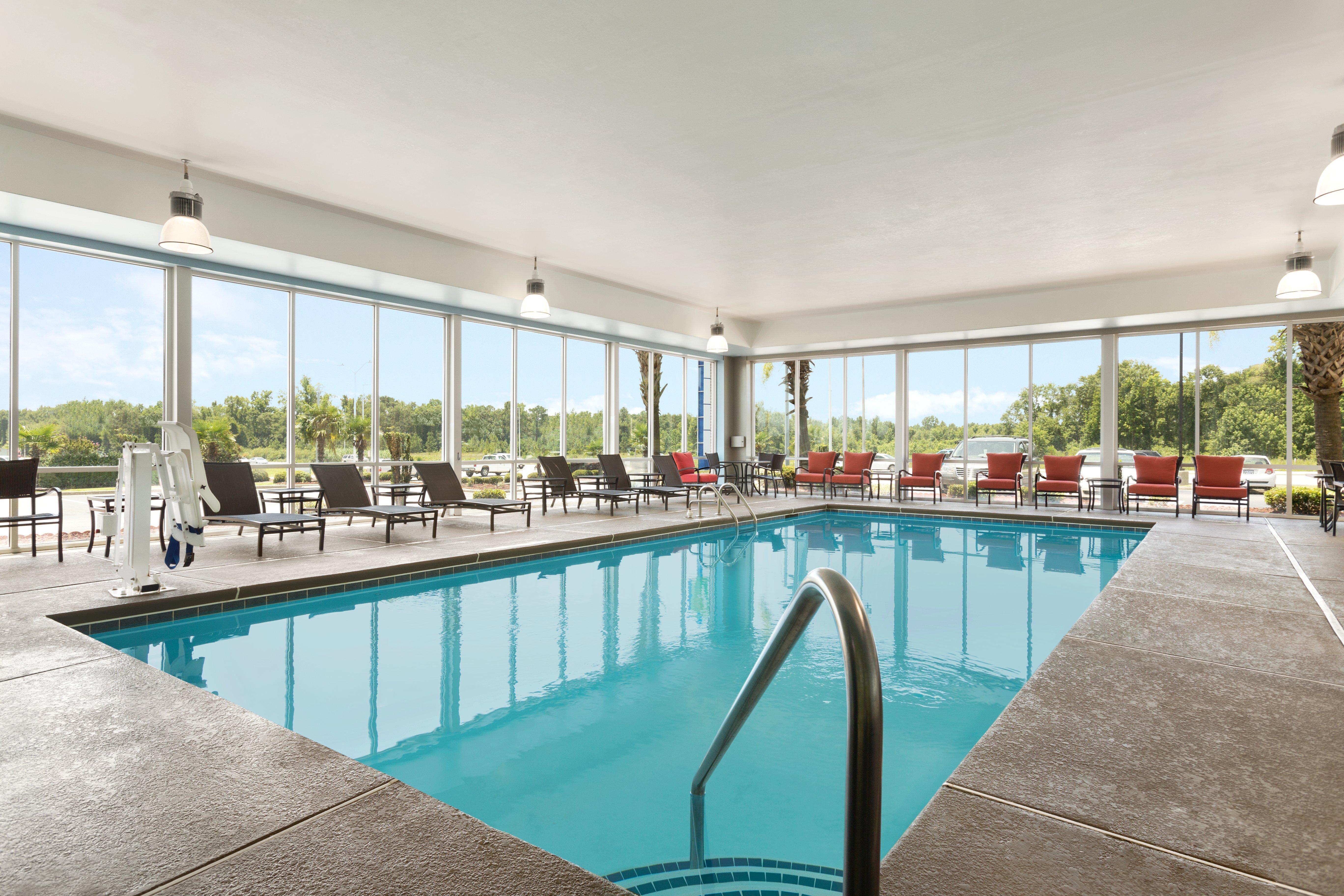 Holiday Inn Express & Suites Florence By Ihg Экстерьер фото