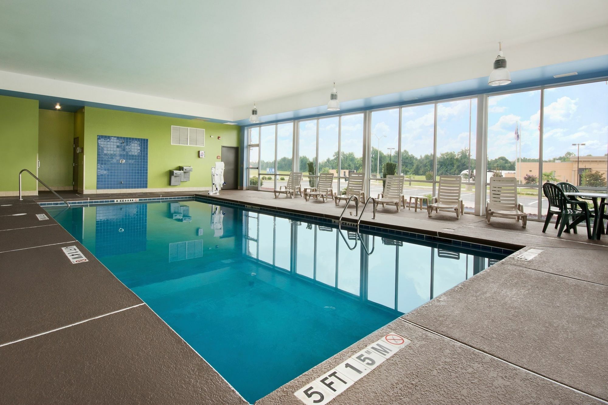 Holiday Inn Express & Suites Florence By Ihg Экстерьер фото