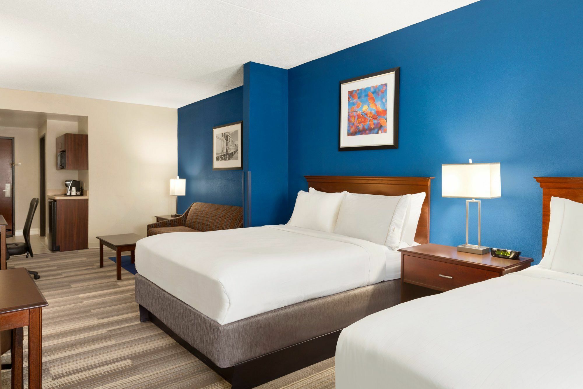 Holiday Inn Express & Suites Florence By Ihg Экстерьер фото